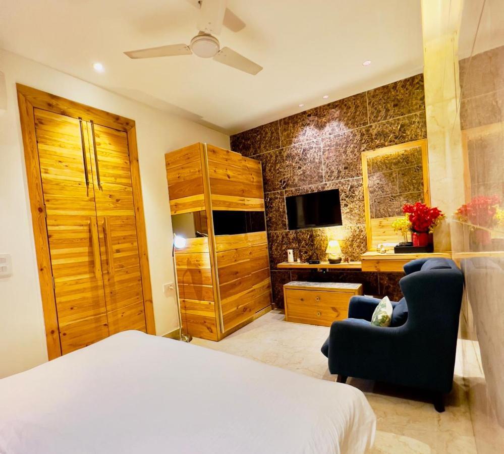 Divine Studios Rajouri Garden New Delhi Exterior photo